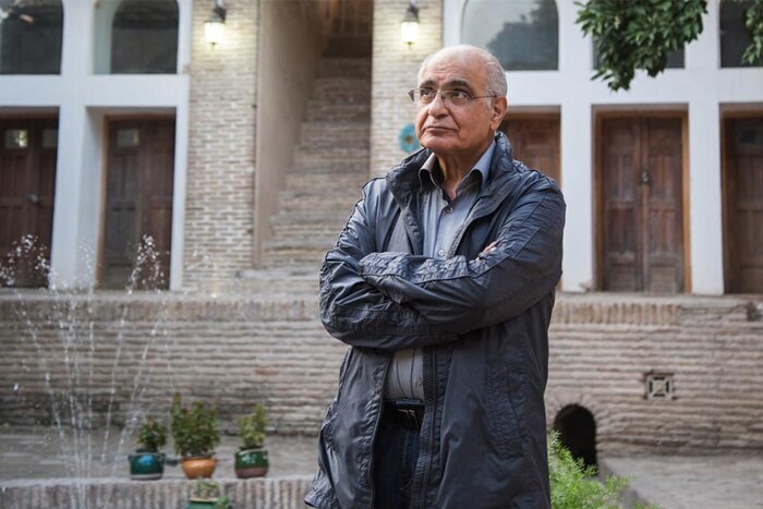 هوشنگ مرادیکرمانی دوران نقاهت را سپری میکند