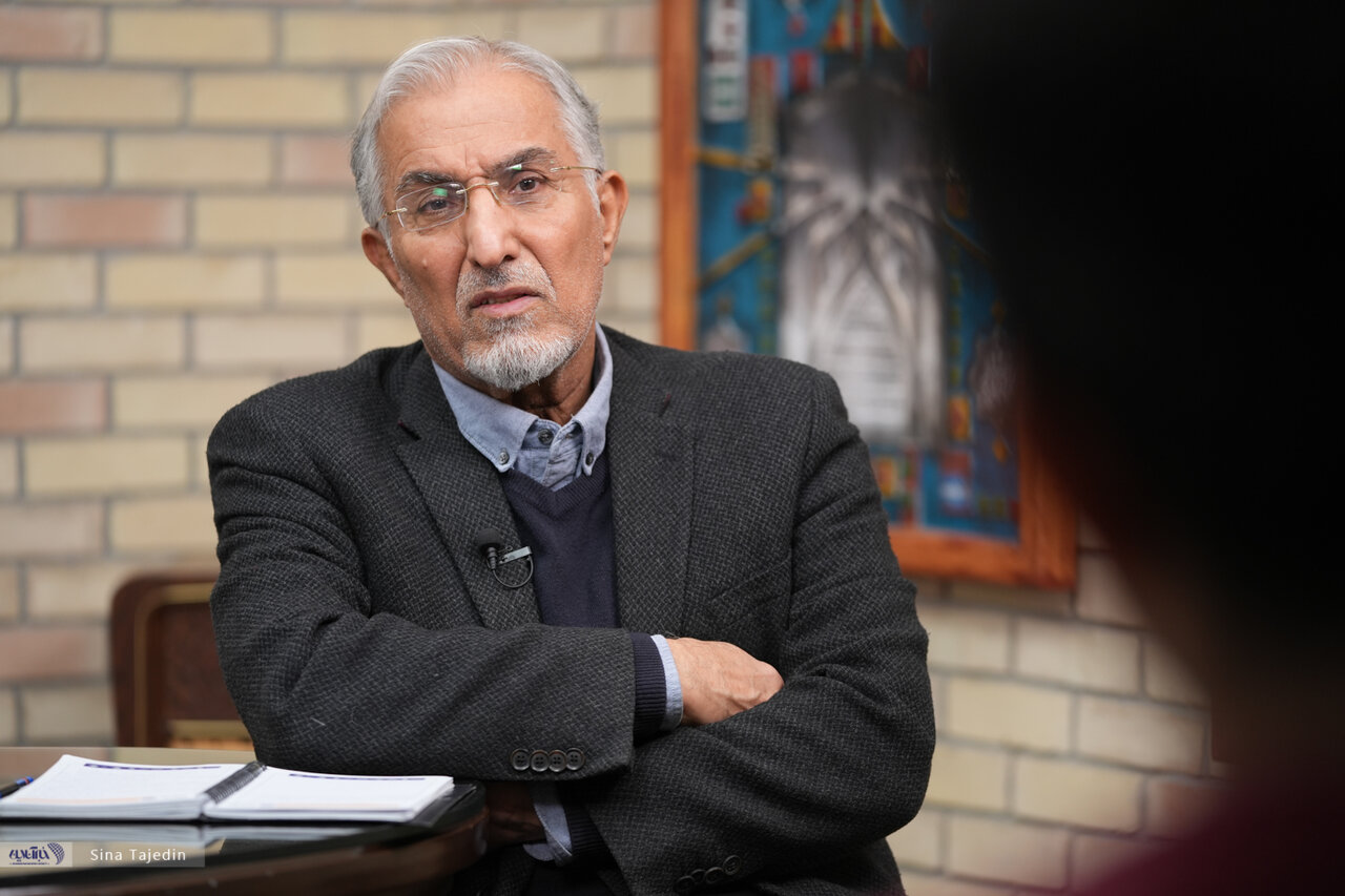 ببینید | راغفر: سیاستهای غلط اقتصادی ۳۷ سال گذشته، باعث ناآرامیها شد