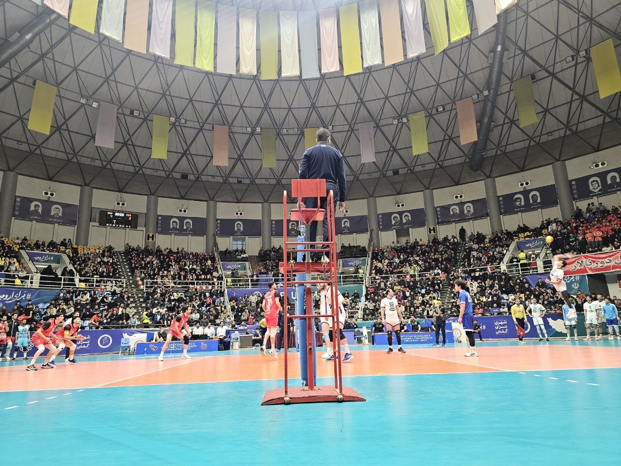 استقلال در ارومیه هم باخت / عاشقان والیبال یک ست ترسیدند