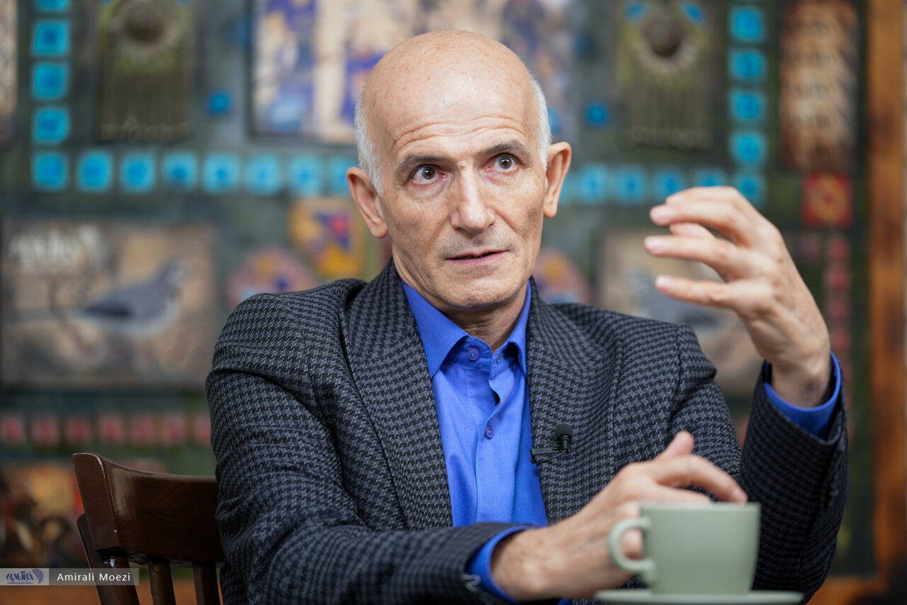 ۸میلیون راننده اینترنتی؛ این بود سرنوشت طبقه متوسط؟/ فراستخواه:حکمرانی خوب در ایران شکل نگرفته و عقلانیت کنار رفته است/ فرزانه:ستون فقرات جامعه شکسته