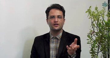 انقلابِ فلاطوری در قلبِ حکمت؛ چگونه اندیشۀ قرآنی، استخوان‌بندی فلسفۀ یونان را درهم شکست؟ / روایتِ فلاطوری از احیای تفکر انتقادی شرق