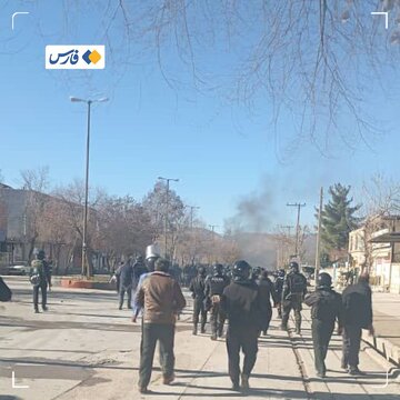 روایت خبرگزاری «فارس» از تجمعات امروز و وضعیت فعلی لردگان؛ شهر آرام است / چندین زخمی و دو کشته در درگیری‌های امروز لردگان