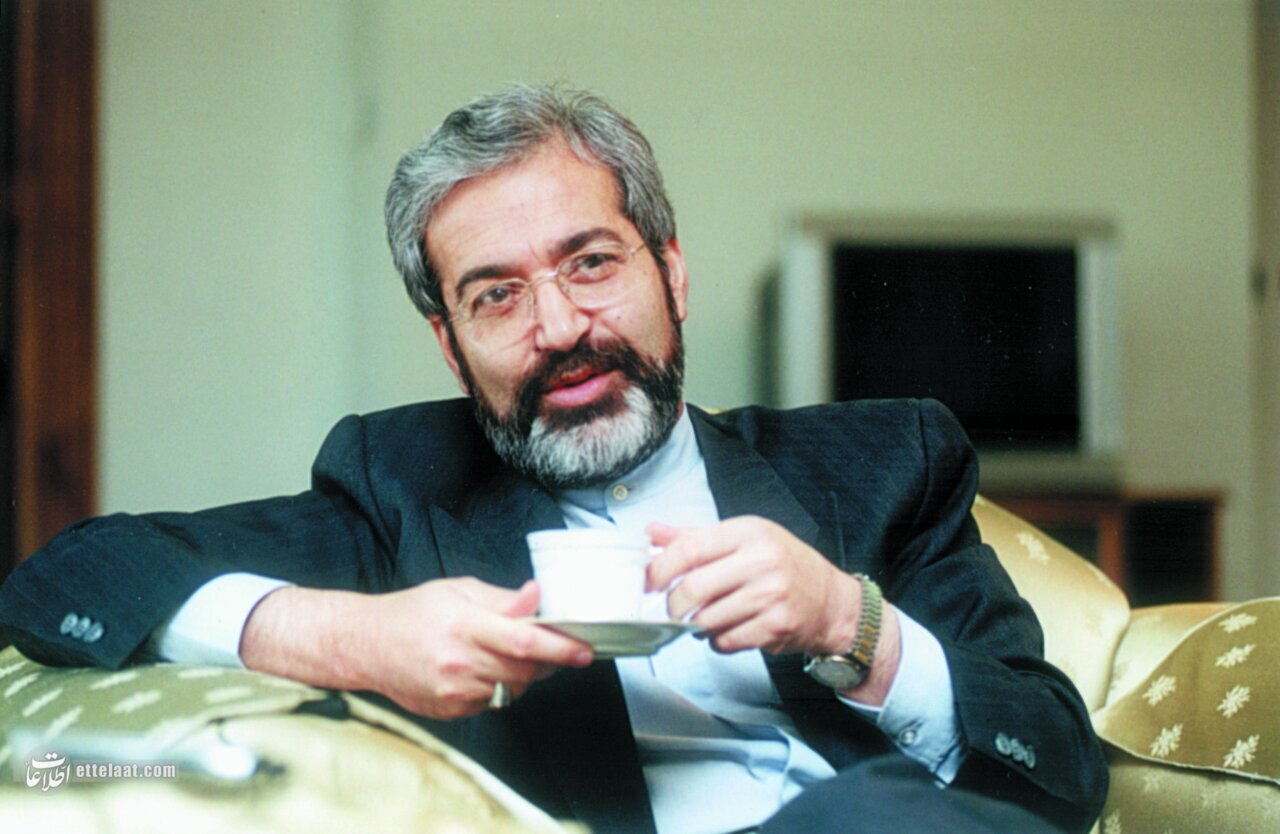 نسخه تاریخی همتی در بانک مرکزی/ داستان زلزله قیمت دلار و مردی که بیشتر از همه رئیس بانک مرکزی بود! + عکس