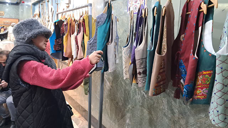 بازگشت مد به ریشهها؛ وقتی جلیقه ایرانی دوباره نقشه فرهنگی ایران را دوخت