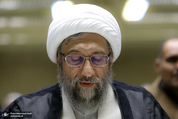 واکنش آملی لاریجانی درباره اعتراضات اخیر؛ انتقاد و مطالبه‌گری حق ملت است، اما نباید به دشمن چراغ سبز داد / ترامپ پاسخ تهدیدهایش را در جنگ 12 روزه گرفت