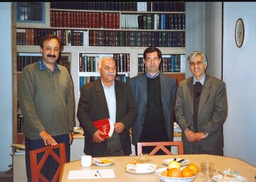 کتاب جلال آل‌احمد را زیرمیزی منتشر کردم/ حتی اوین هم رفته‌ام و کتک هم خورده‌ام