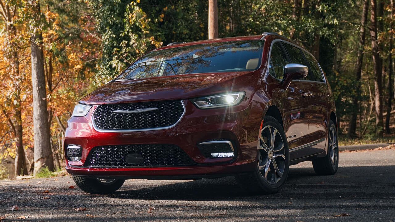 وقتی نام یک برند با تعمیرگاه گره میخورد / این خودروها در سال ۲۰۲۵ رکورددار فراخوان بودند