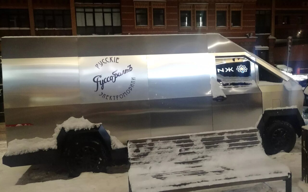 تسلا روسی شد! / شکار ون سایبرتراک در خیابان