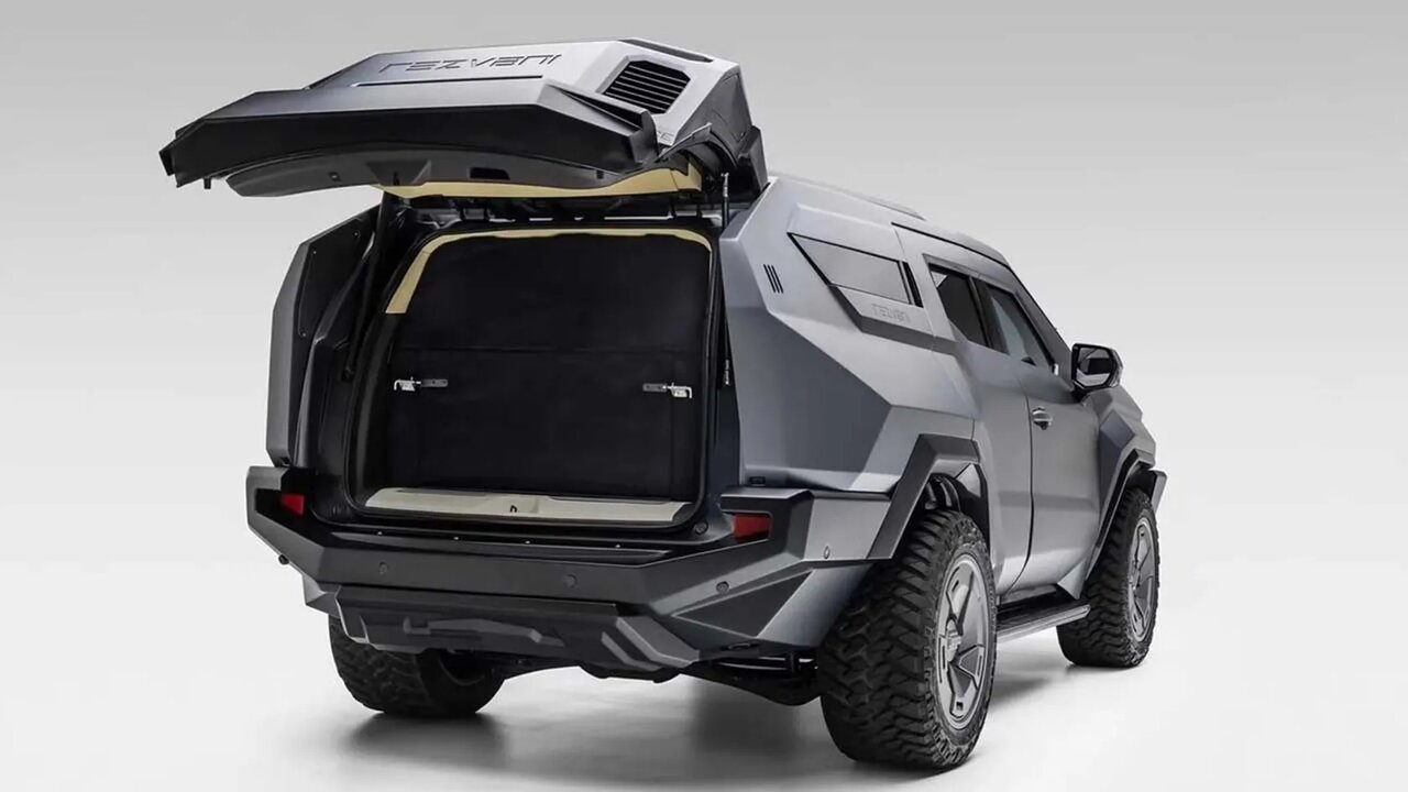 معرفی رضوانی «ونجنس ۰۰۷» / امکانات کادیلاک لیموزین در دل نفربر نظامی!