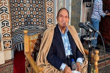 تشرف به اسلام بانوی آمریکایی در حضور نعینع + فیلم