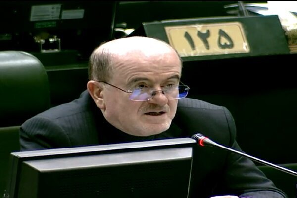 نماینده مجلس: تأیید لوایح غیرتصویب شده در نهادهای دیگر روشی نادرست است/ اگر در مجلس تصویب نشود، در شورای دیگری به تأیید میرسد! نماینده مجلس: تأیید لوایح غیرتصویب شده در نهادهای دیگر روشی نادرست است/ اگر در مجلس تصویب نشود، در شورای دیگری به تأیید میرسد!