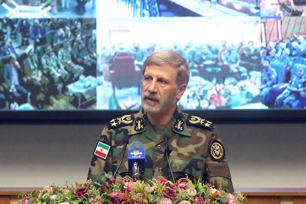 فرمانده کل ارتش: در آمادگی کامل برای واکنش قاطع به هر نوع تهدید هستیم/ ابراز امیدواری نسبت به عدم وقوع اشتباه جدید از سوی دشمن فرمانده کل ارتش: در آمادگی کامل برای واکنش قاطع به هر نوع تهدید هستیم/ ابراز امیدواری نسبت به عدم وقوع اشتباه جدید از سوی دشمن