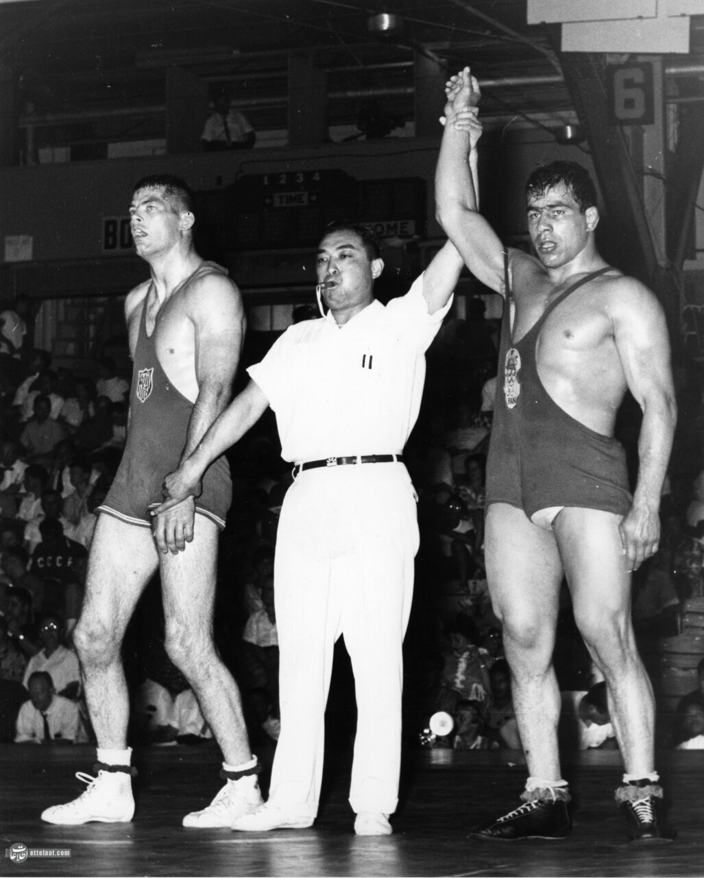 ۲۰ عکس تماشایی از جهان پهلوان تختی که تاکنون ندیده‌اید!