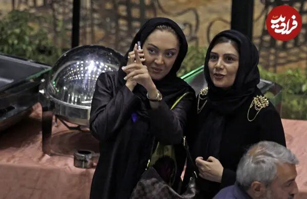 هنگامه قاضیانی و نیکی کریمی در یک مراسم؛ سال ۱۳۹۲/ عکس