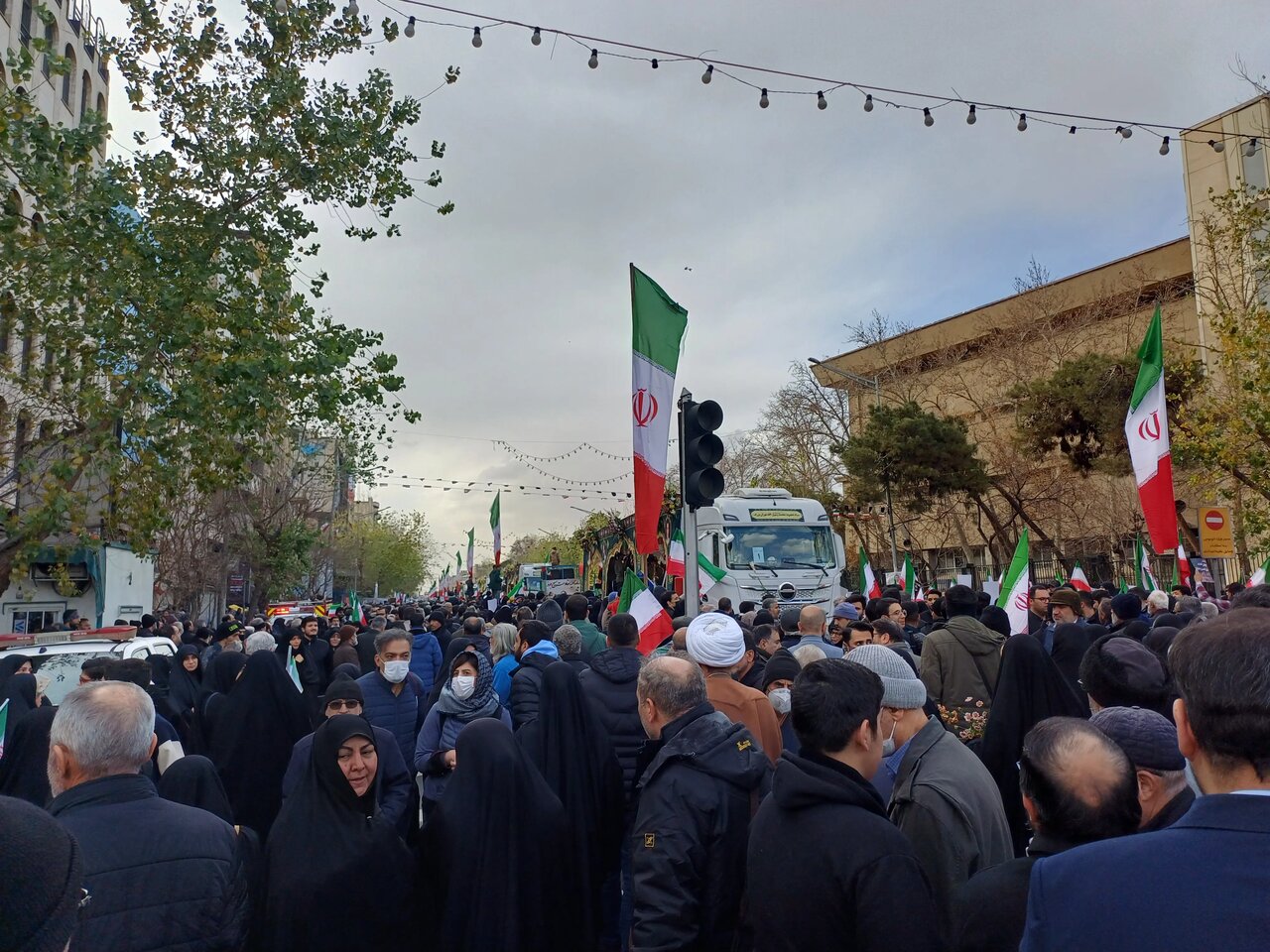 مراسم تشییع پیکر شهدای رخدادهای اخیر/ سعید جلیلی در میان جمعیت + تصاویر