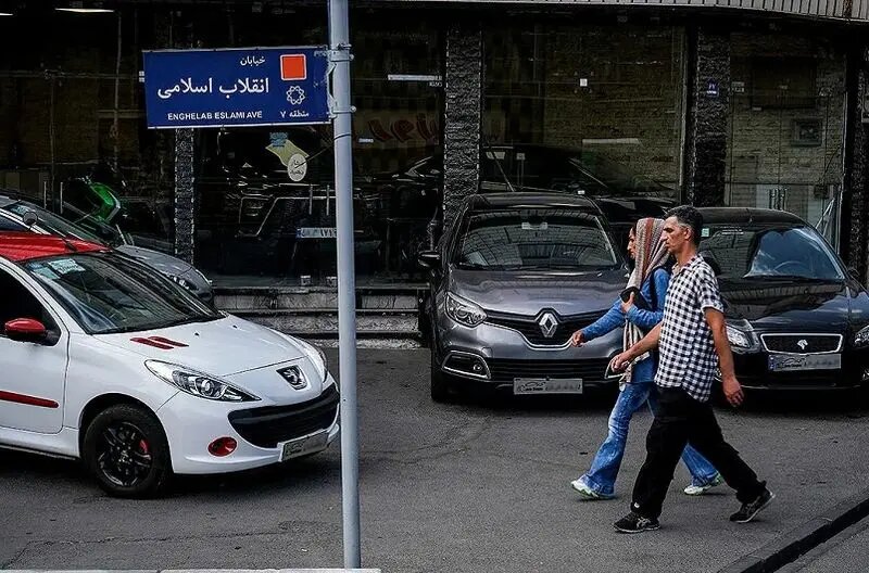 متوقف شدن اعلام قیمتهای جدید خودرو بهروز شد. متوقف شدن اعلام قیمتهای جدید خودرو بهروز شد.