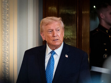 آیا عقبنشینی امریکا از تهدید به حمله علیه ایران بخاطر وعده اعدام نشدن 800نفر بود؟ آیا عقبنشینی امریکا از تهدید به حمله علیه ایران بخاطر وعده اعدام نشدن 800نفر بود؟