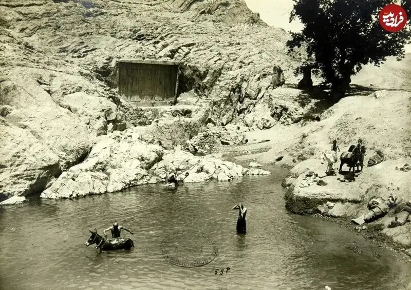 عکس/ آبتنی با الاغ در چشمهعلی شهرری؛ ۱۲۰ سال قبل