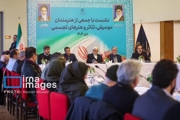 سانسور را حذف کنید/از تناقضهای درباره هنرمند حکومتی و غیرحکومتی تا همزبانی هنری با مردم