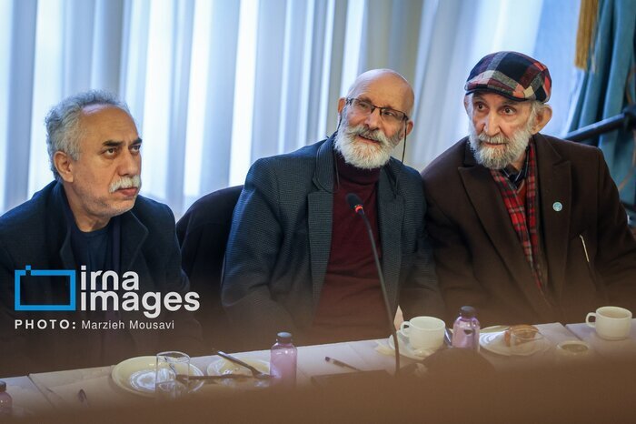 سانسور را حذف کنید/از تناقضهای درباره هنرمند حکومتی و غیرحکومتی تا همزبانی هنری با مردم