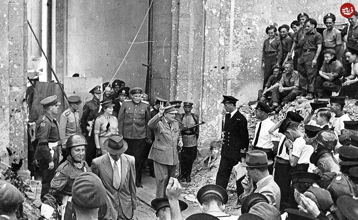 عکس/ «چرچیل» در حال بازدید از خرابههای استالینگراد