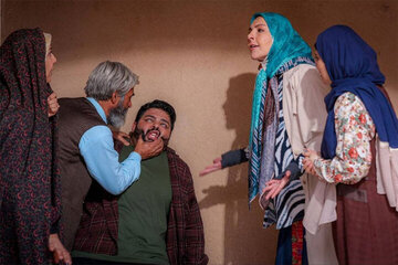 «بادار» به شبکه تماشا میآید «بادار» به شبکه تماشا میآید