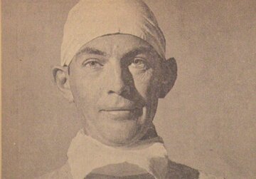 نخستین جراح پیوند قلب در جهان: یکی مثل من پیدا میشود که آبتنی در آب سرد را آزمایش میکند نخستین جراح پیوند قلب در جهان: یکی مثل من پیدا میشود که آبتنی در آب سرد را آزمایش میکند