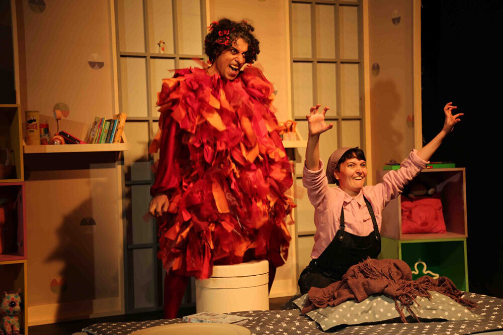 از «خشم قلمبه» تا «بجنب مکبث» در روز سوم «تئاتر فجر ۴۴»؛ ۱۲ نمایش به صحنه رفتند