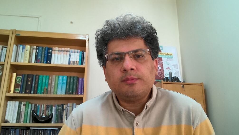 ناو هواپیمابر برایمان آزادیورفاه نمیآورد / روشنفکران استعمار، امپریالیسم، قدرت، و سیاست رسانهای را نمی بینند؟ / عقل سرد را بر عواطف داغ غالب کنیم