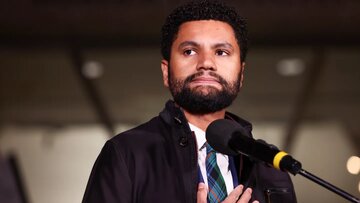 بازداشت مردی در مهمانی ساندنس پس از حمله نژادپرستانه به نماینده کنگره آمریکا بازداشت مردی در مهمانی ساندنس پس از حمله نژادپرستانه به نماینده کنگره آمریکا