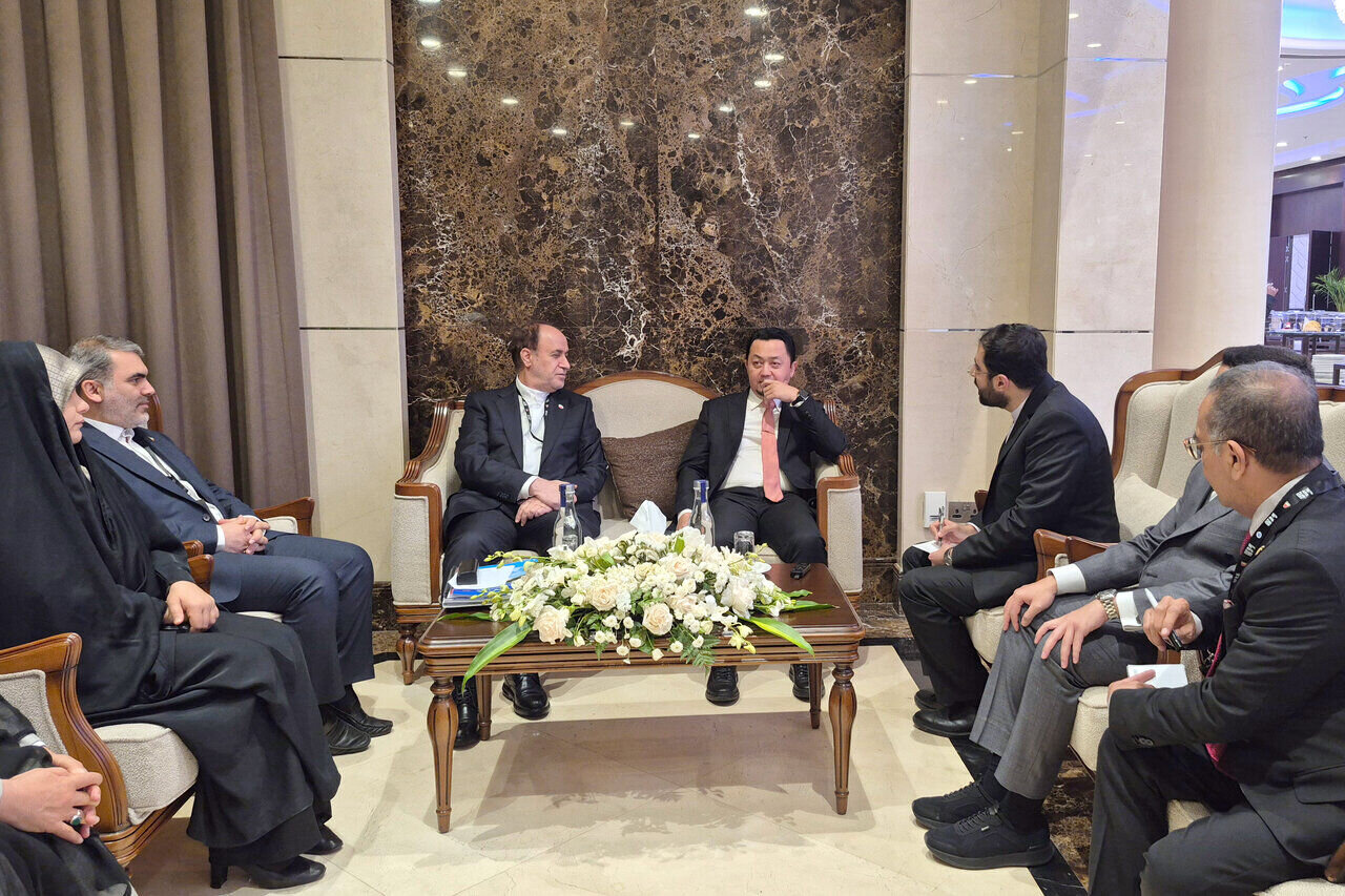 حاجی بابایی: عمده شهدای حوادث اخیر نیروهای مظلوم نظامی و امنیتی بودند/ پلیس ما را با بیش از ۷۰ ضربه چاقو به شهادت رساندند - خبرآنلاین