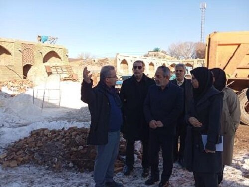 دولت از طرحهای سرمایهگذاری برای بازسازی کاروانسرای سعدالسلطنه پشتیبانی میکند. دولت از طرحهای سرمایهگذاری برای بازسازی کاروانسرای سعدالسلطنه پشتیبانی میکند.