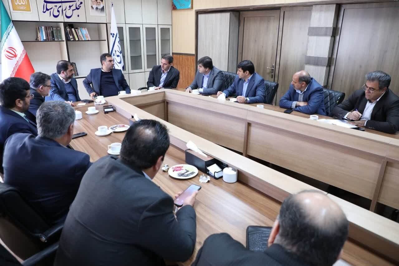 برگزاری نشست بررسی پروژههای مسکن و راه شهرستان اردکان برگزاری نشست بررسی پروژههای مسکن و راه شهرستان اردکان