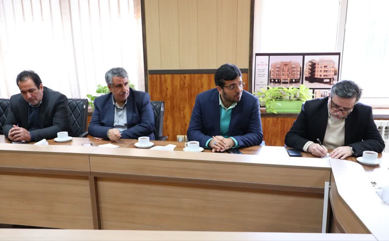 برگزاری نشست بررسی پروژههای مسکن و راه شهرستان اردکان برگزاری نشست بررسی پروژههای مسکن و راه شهرستان اردکان
