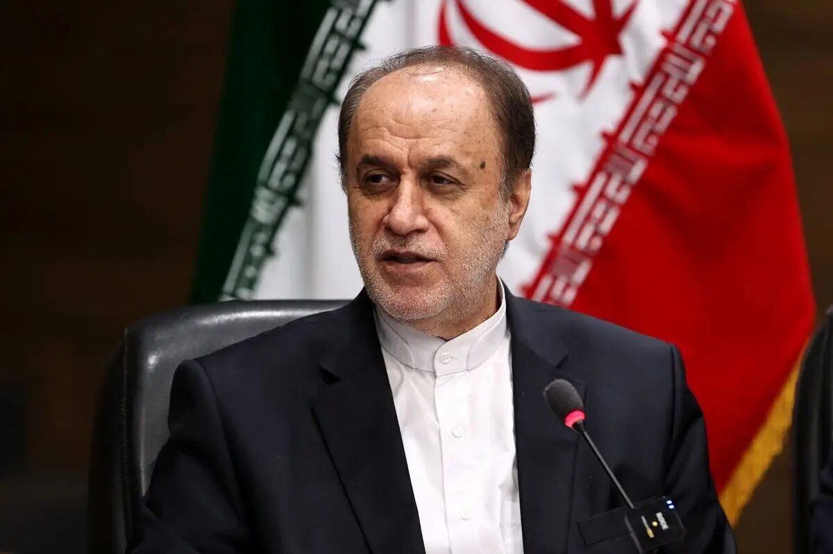 نایب رئیس مجلس به دونالد ترامپ هشدار داد: یک ضربه بزنید و ما تا حد نابودی ادامه خواهیم داد/ ناوهای آمریکایی در برابر بسیجیان قایق سوار ناتوان هستند/ ضرورت تنبیه ترامپ مطرح شد. نایب رئیس مجلس به دونالد ترامپ هشدار داد: یک ضربه بزنید و ما تا حد نابودی ادامه خواهیم داد/ ناوهای آمریکایی در برابر بسیجیان قایق سوار ناتوان هستند/ ضرورت تنبیه ترامپ مطرح شد.