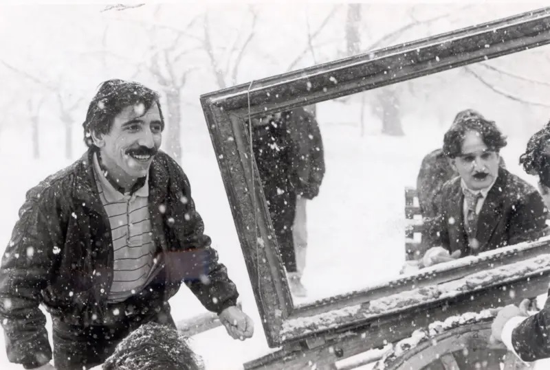 عکسهای فیلم «ناصرالدین شاه آکتور سینما»/ وقتی آقای بازیگر شاه شد/ گردن مهدی هاشمی زیر گیوتین