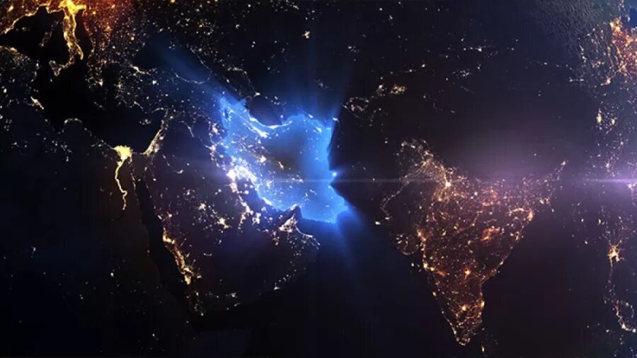 شاعری که با اثر «آرش» نامش در تاریخ ثبت شد و با «مهره سرخ» به بیان واقعیتها پرداخت. شاعری که با اثر «آرش» نامش در تاریخ ثبت شد و با «مهره سرخ» به بیان واقعیتها پرداخت.