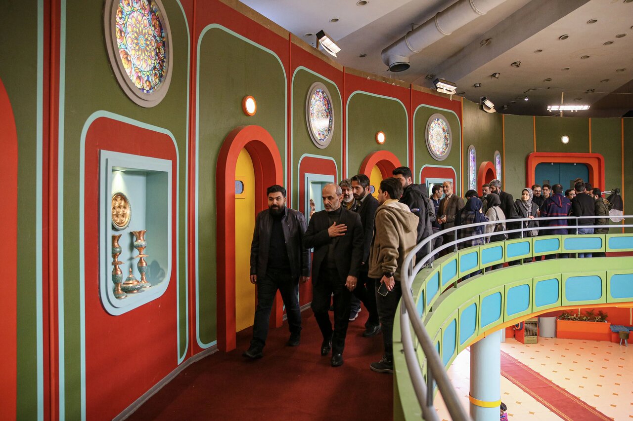 رئیس صداوسیما از «هتل اسرارآمیز» بازدید کرد/ فصل اول در ماه رمضان پخش خواهد شد رئیس صداوسیما از «هتل اسرارآمیز» بازدید کرد/ فصل اول در ماه رمضان پخش خواهد شد