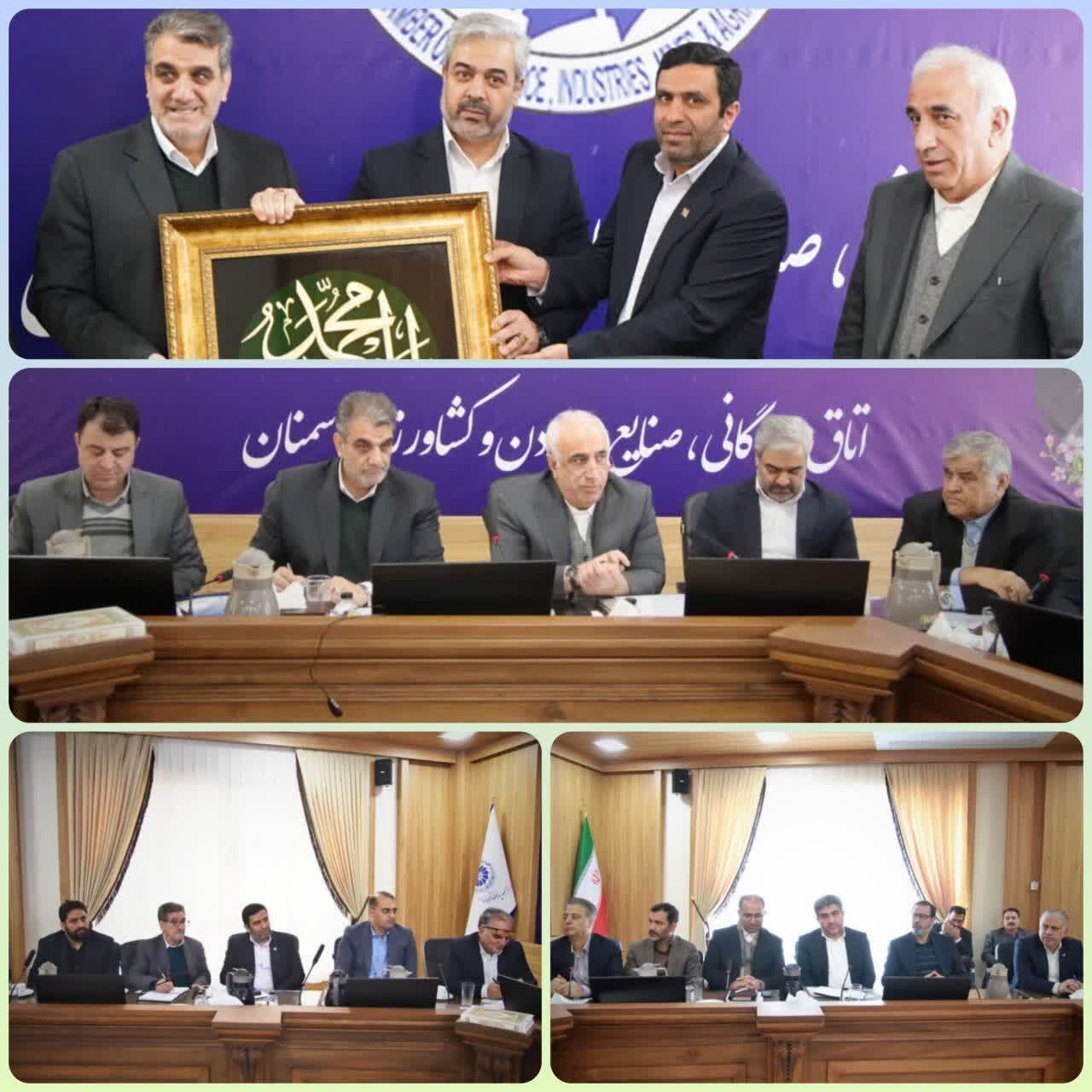 رشد ۴۴ درصدی استقبال تجار، مورد ستایش استاندار و بخش خصوصی قرار گرفت. رشد ۴۴ درصدی استقبال تجار، مورد ستایش استاندار و بخش خصوصی قرار گرفت.