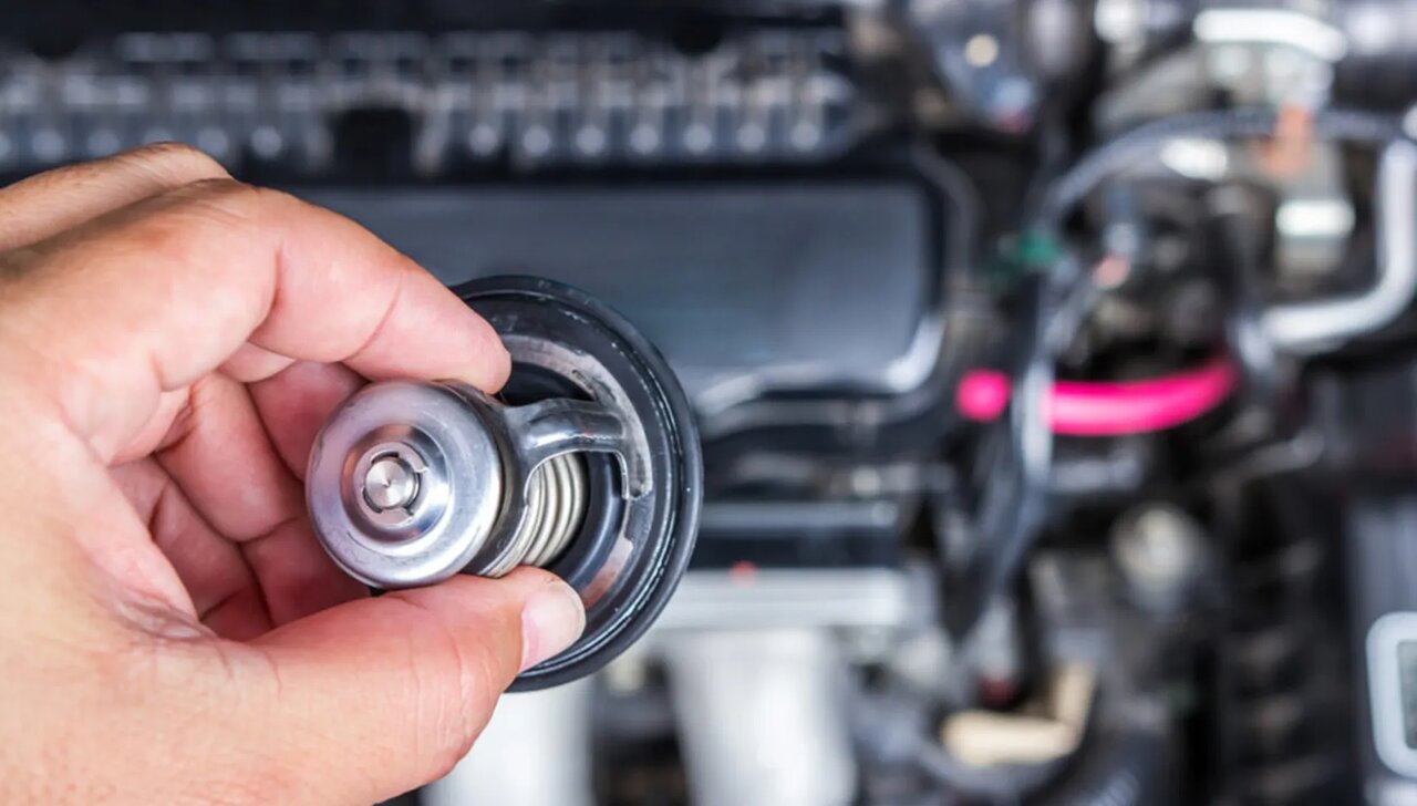 چرا فن خودرو بهصورت یکسره کار میکند؟