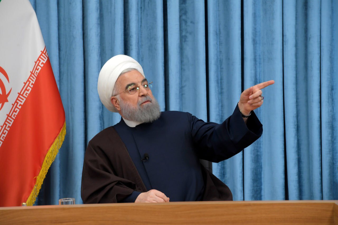 تصاویر دیدار روحانی با وزرای دولت یازدهم و دوازدهم؛ از سخنرانی ظریف تا نت برداری شریعتمداری و جنتی + عکس