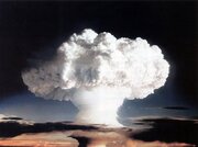 رئیس‌جمهور آمریکا از توسعه بمب هیدروژنی پرده برداشت؛ بهمن ۱۳۲۸