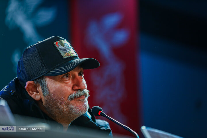 نشست فیلم غوطه‌ور