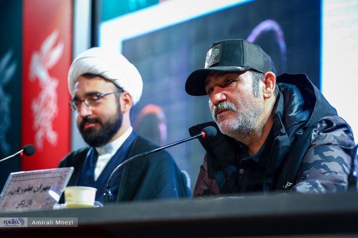 نشست فیلم غوطه‌ور