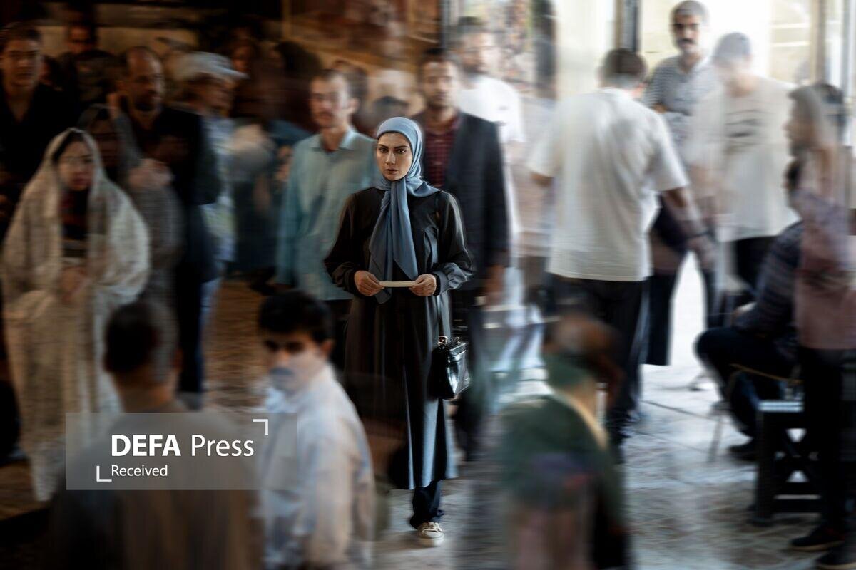 «دو نیمه ماه»؛ نگاهی تازه و غیرشعاری به تاریخ انقلاب اسلامی «دو نیمه ماه»؛ نگاهی تازه و غیرشعاری به تاریخ انقلاب اسلامی