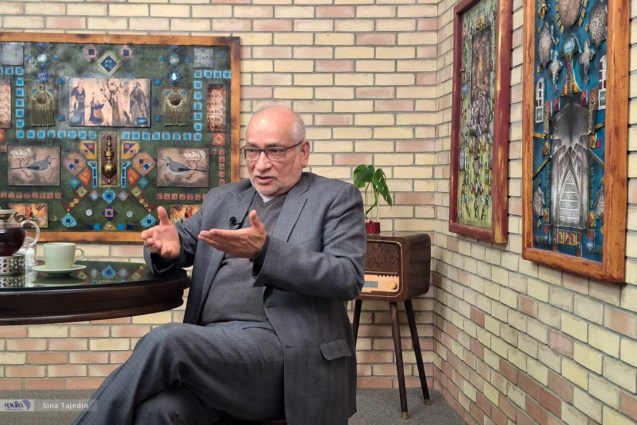 روایت مرعشی از جلسه پنجشنبه شب، ۱۸ دیِ شورای عالی امنیت ملی؛ خبر نداشتند/ با وضعیتی که بعضی دستگاههای خارج از دولت دارند نمیتوان کشور را اداره کرد