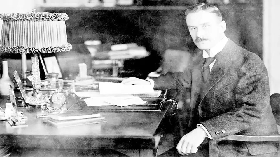 توده و مسئله قدرت / آیا مردم می توانند از دام های قدرت بگریزند؟