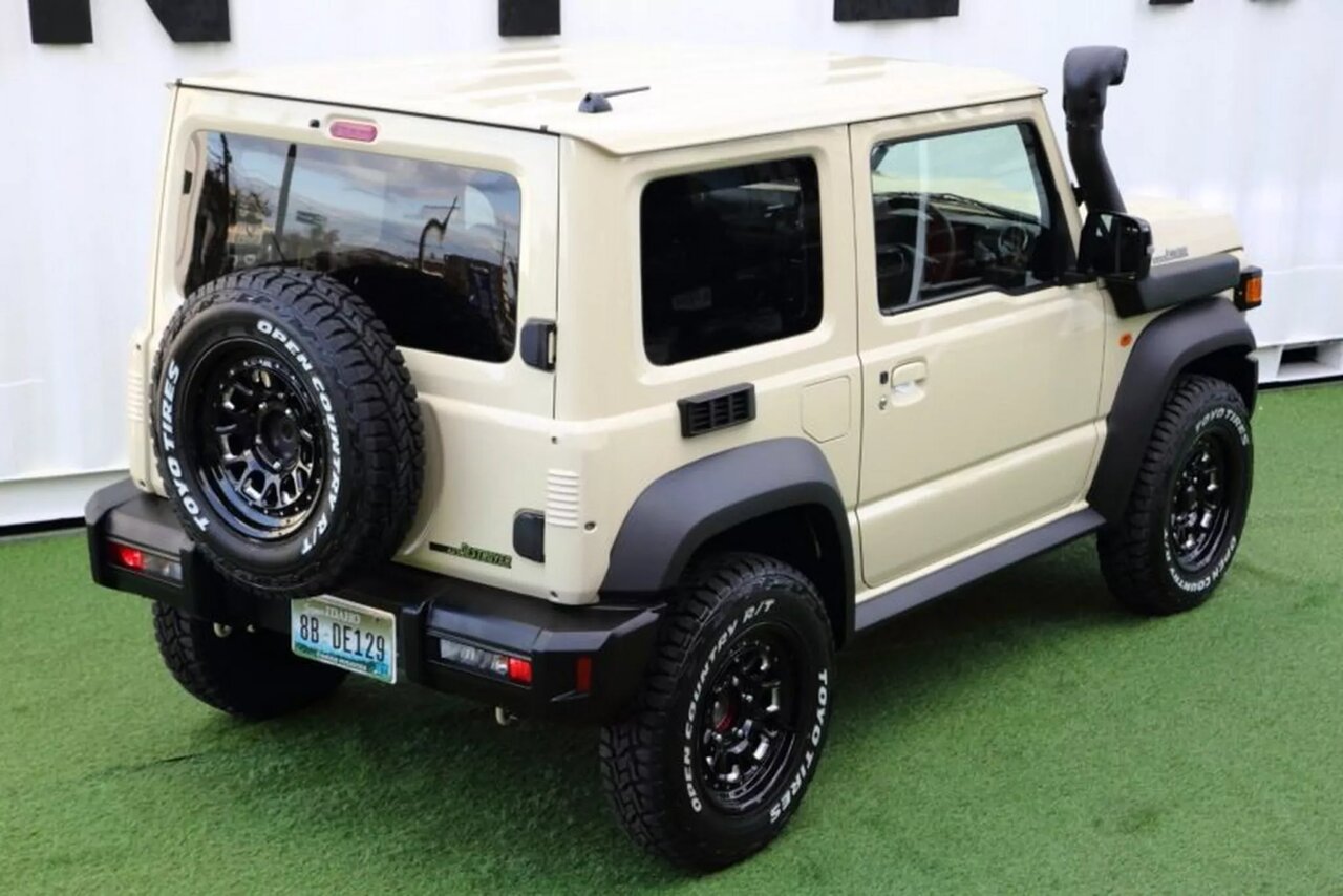 لندکروزر جیبی معرفی شد! / لباس افسانه تویوتا در تن جیمنی