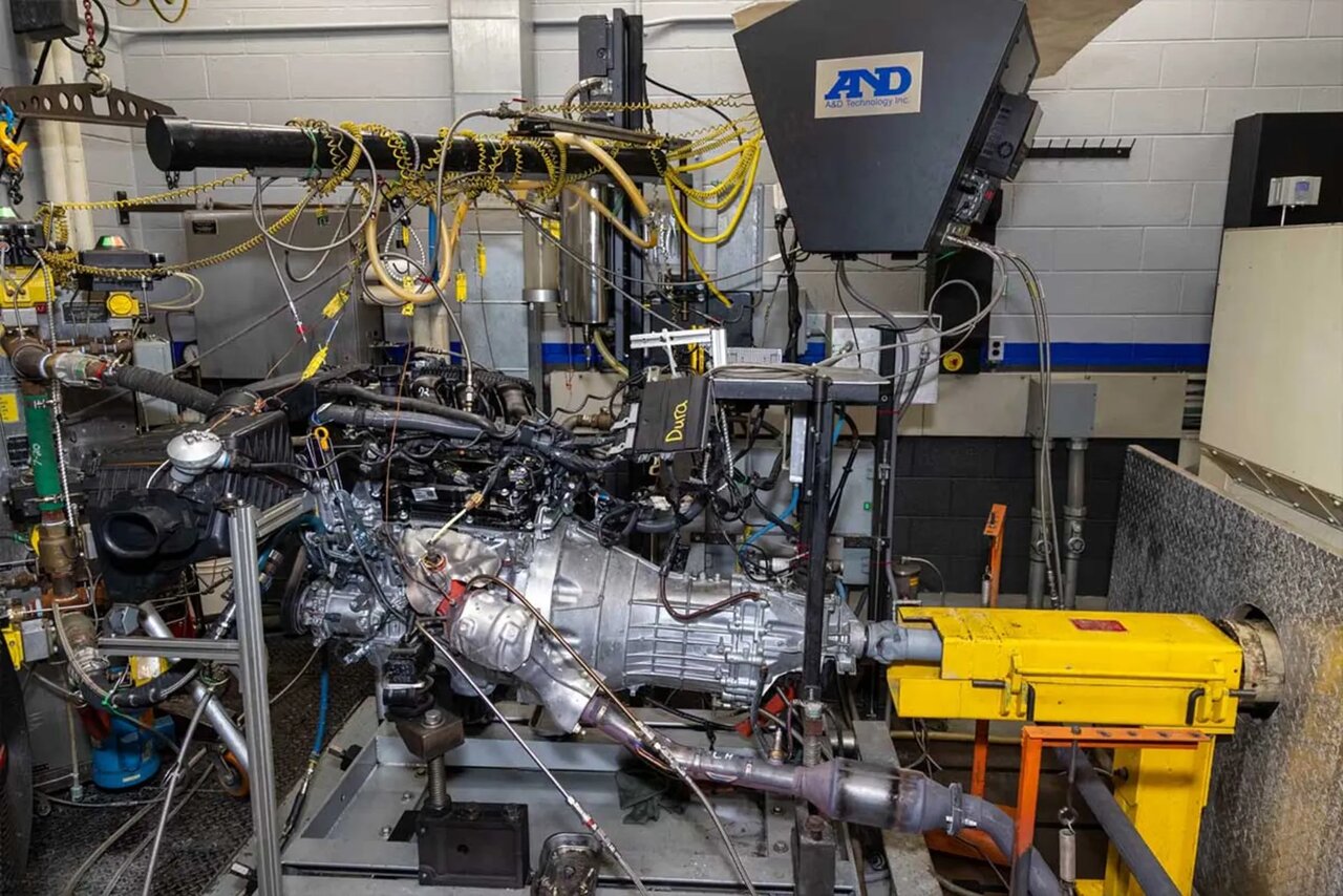 ۳۰۰ ساعت تختهگاز روی ردلاین! / آزمایش طاقتفرسای پیشرانه نیسان