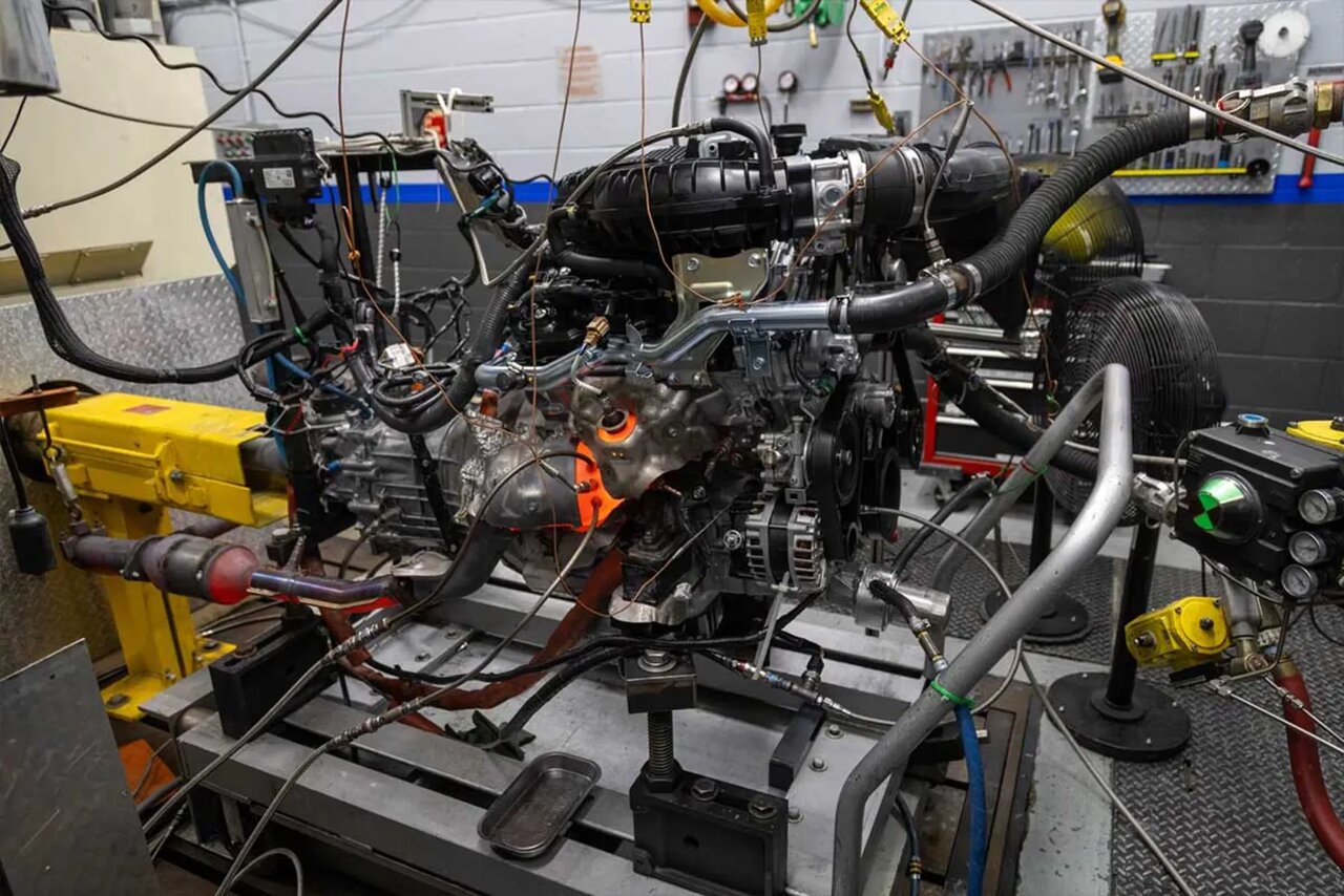 ۳۰۰ ساعت تختهگاز روی ردلاین! / آزمایش طاقتفرسای پیشرانه نیسان